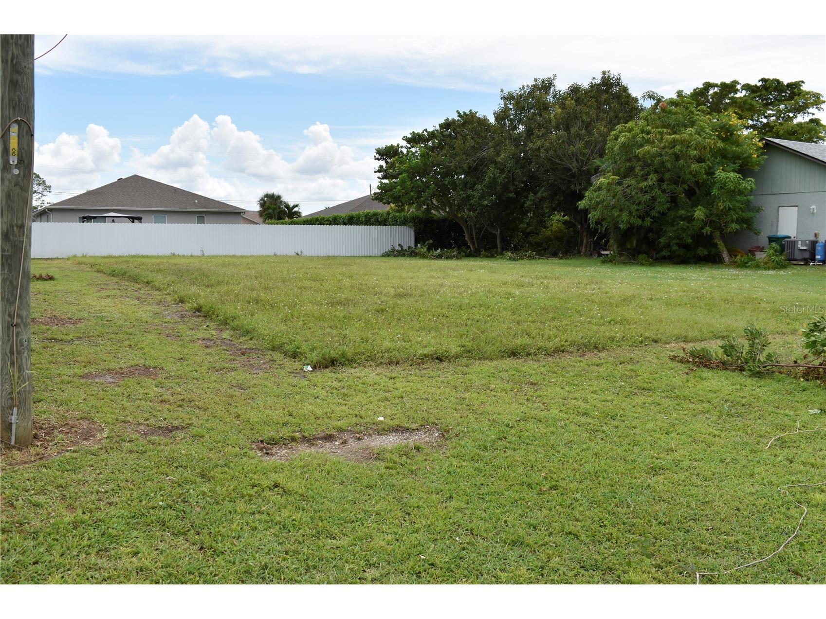 805 SW 6th Court Cape Coral FL 33991 A4687978 image1