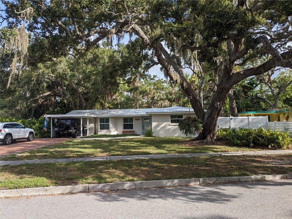 805 Tennessee Lane Sarasota FL 34234 A4584369 image1