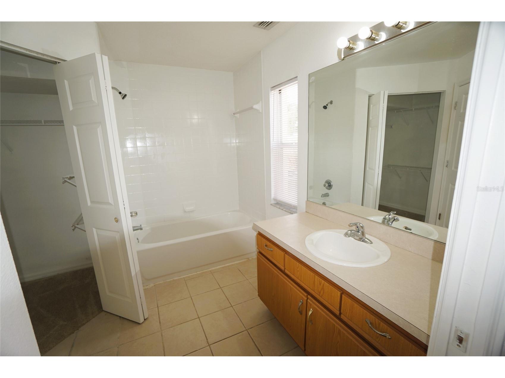 805 W 113th Avenue Tampa FL 33612 TB8515444 image15