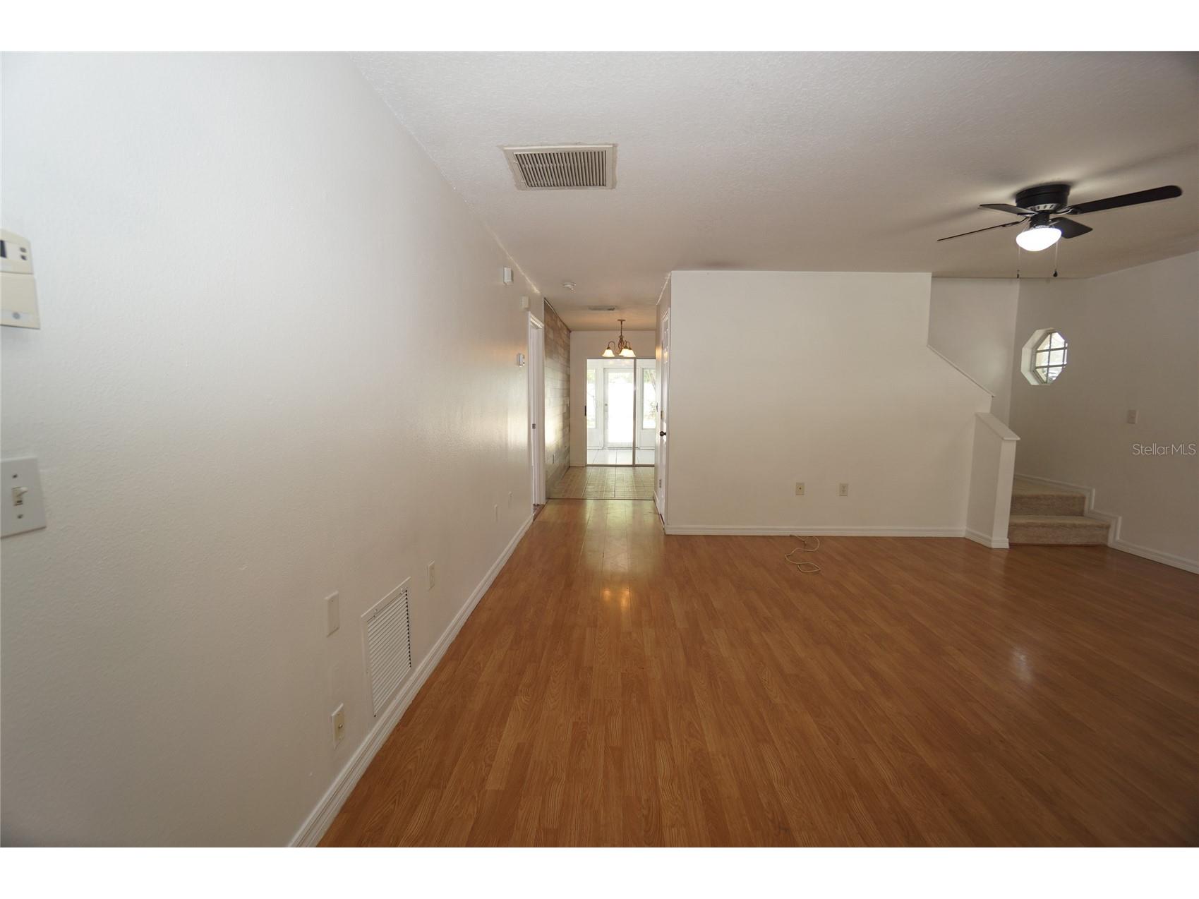 805 W 113th Avenue Tampa FL 33612 TB8515444 image5