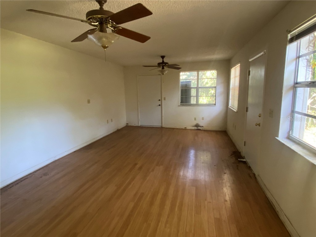 805 W 129th Avenue Tampa FL 33612 TB8431090 image12