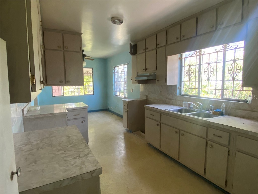 805 W 129th Avenue Tampa FL 33612 TB8431090 image13
