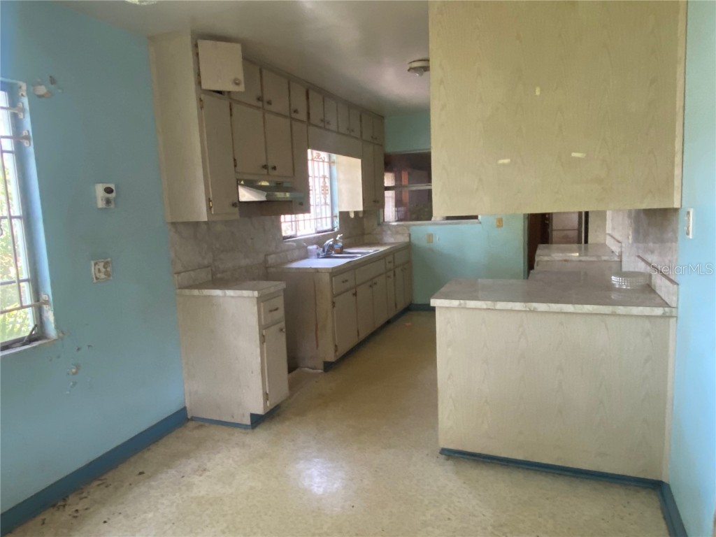 805 W 129th Avenue Tampa FL 33612 TB8431090 image14