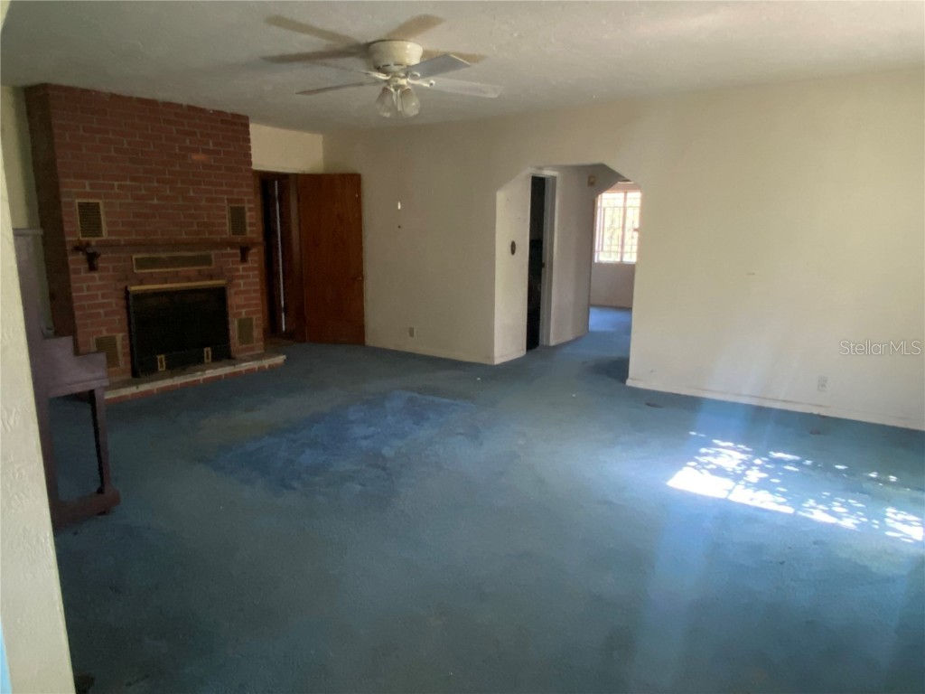 805 W 129th Avenue Tampa FL 33612 TB8431090 image15