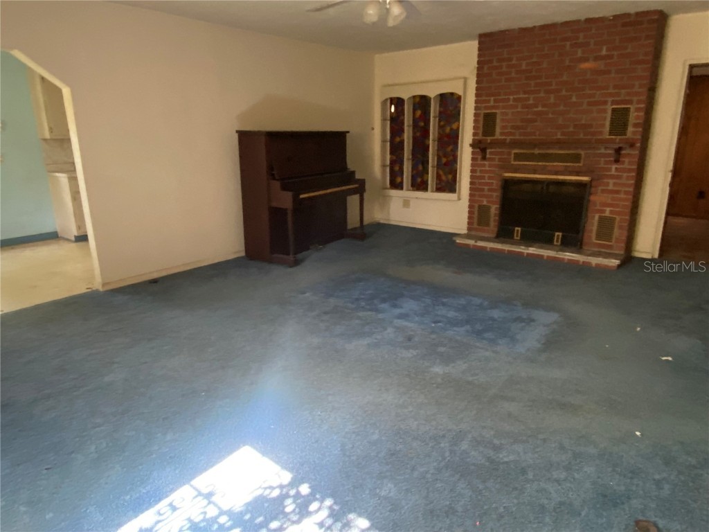 805 W 129th Avenue Tampa FL 33612 TB8431090 image17