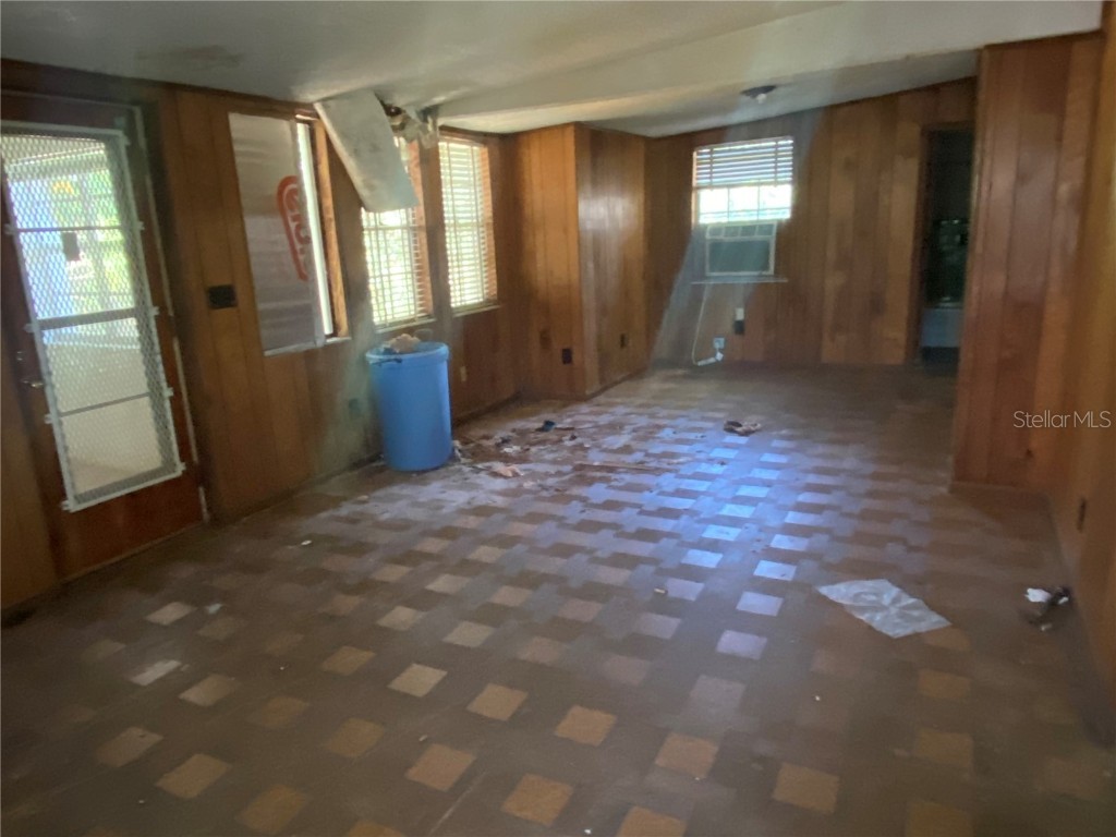 805 W 129th Avenue Tampa FL 33612 TB8431090 image20