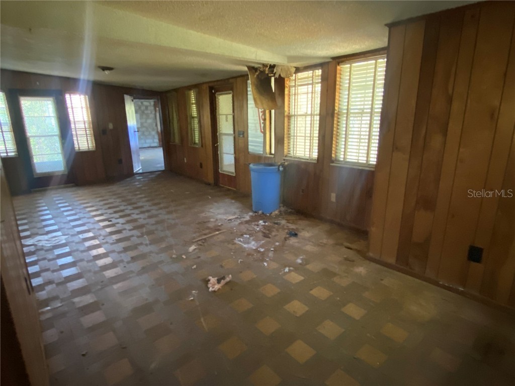 805 W 129th Avenue Tampa FL 33612 TB8431090 image21