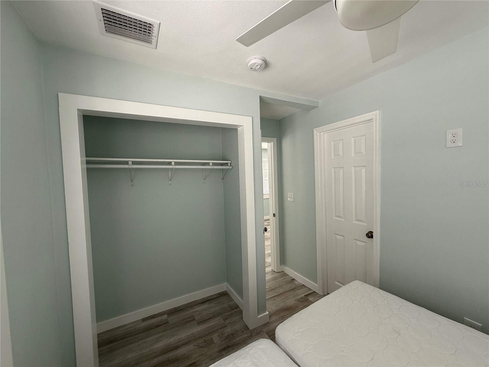 8050 Bayshore Drive Treasure Island FL 33706 TB8372349 image21