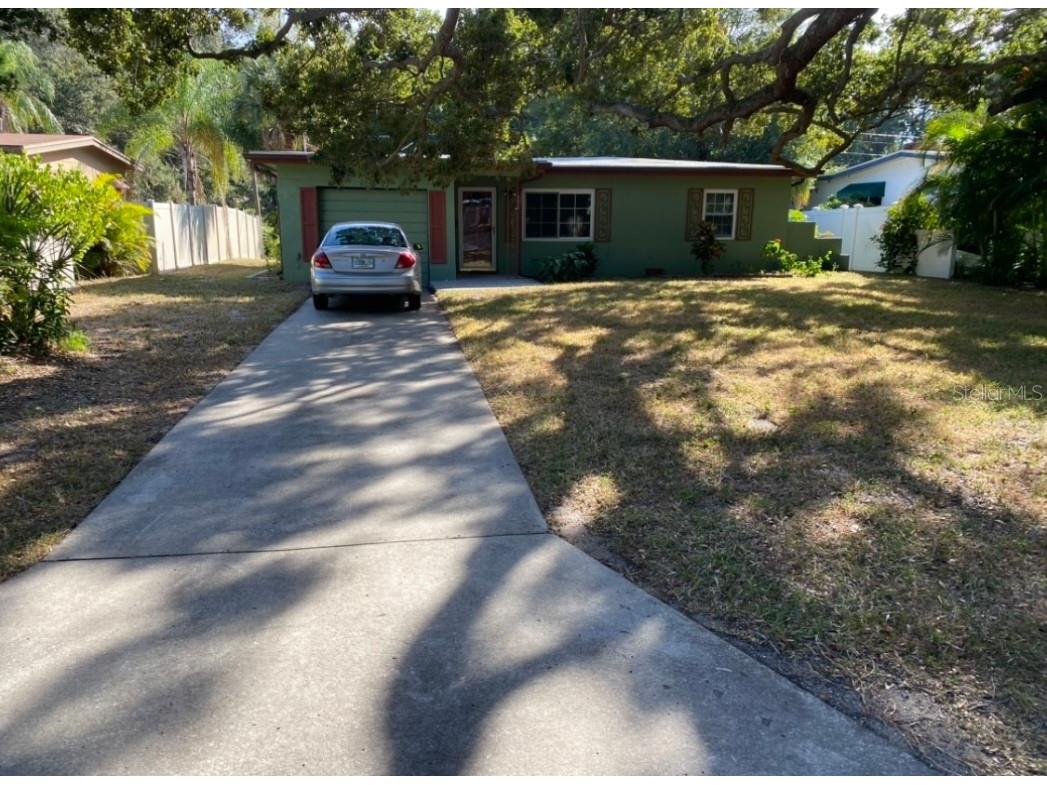 8050 Country Club Road N Saint Petersburg FL 33710 U8220133 image1