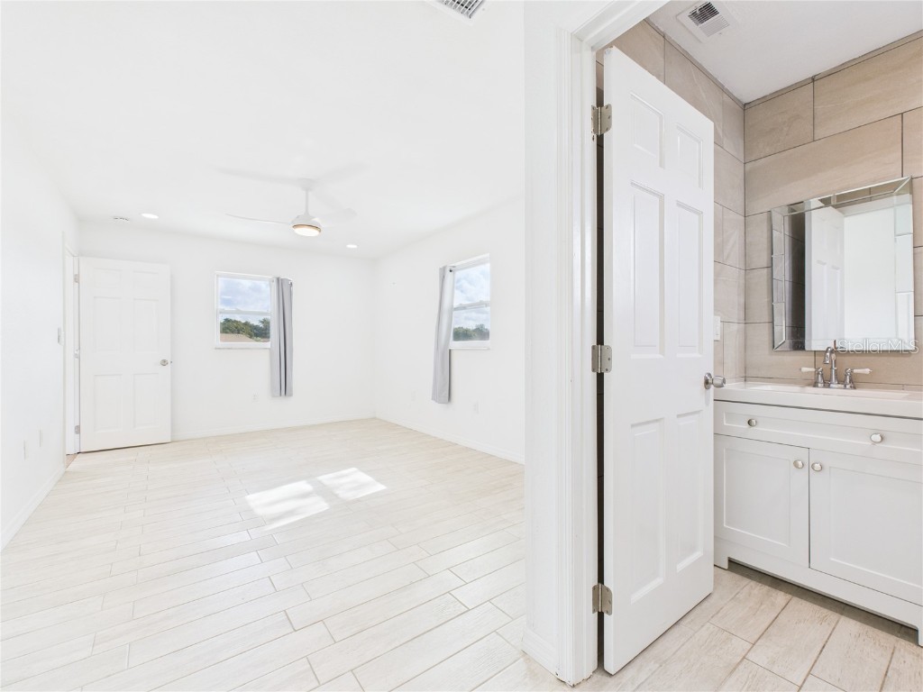 8050 Roxburgh Court Weeki Wachee FL 34613 OM714667 image14