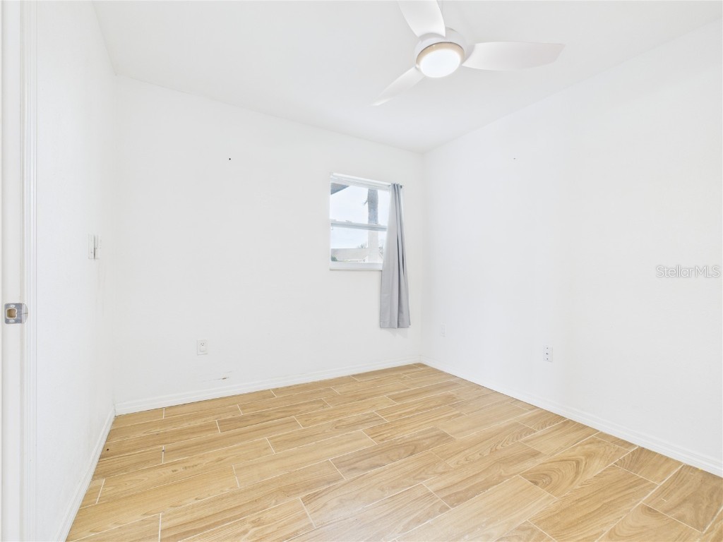 8050 Roxburgh Court Weeki Wachee FL 34613 OM714667 image15