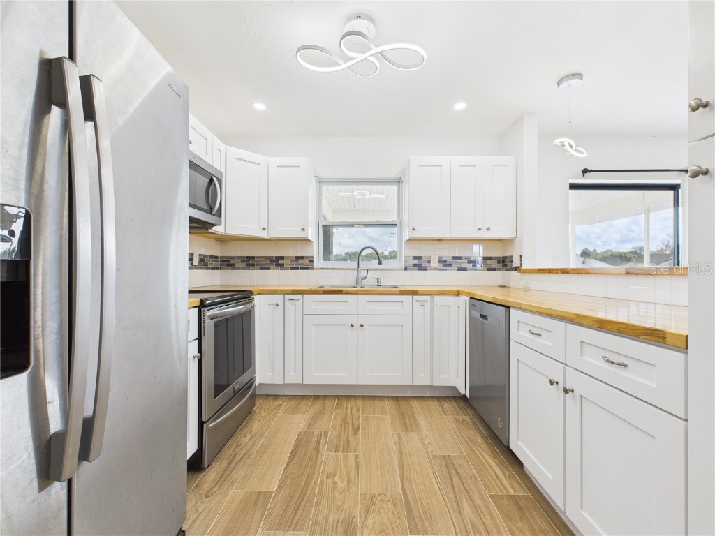 8050 Roxburgh Court Weeki Wachee FL 34613 OM714667 image2