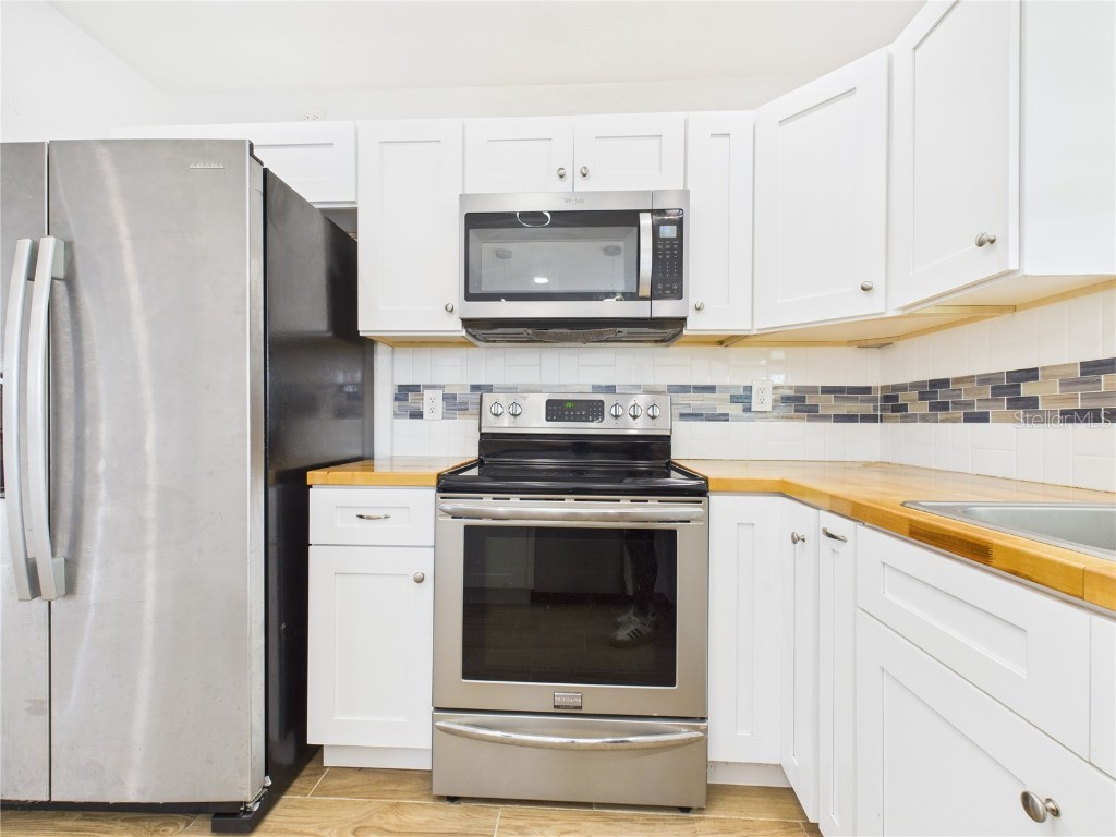 8050 Roxburgh Court Weeki Wachee FL 34613 OM714667 image3