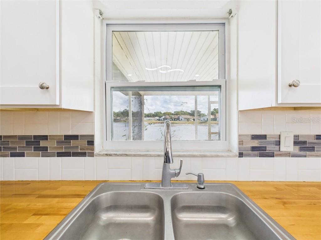 8050 Roxburgh Court Weeki Wachee FL 34613 OM714667 image4