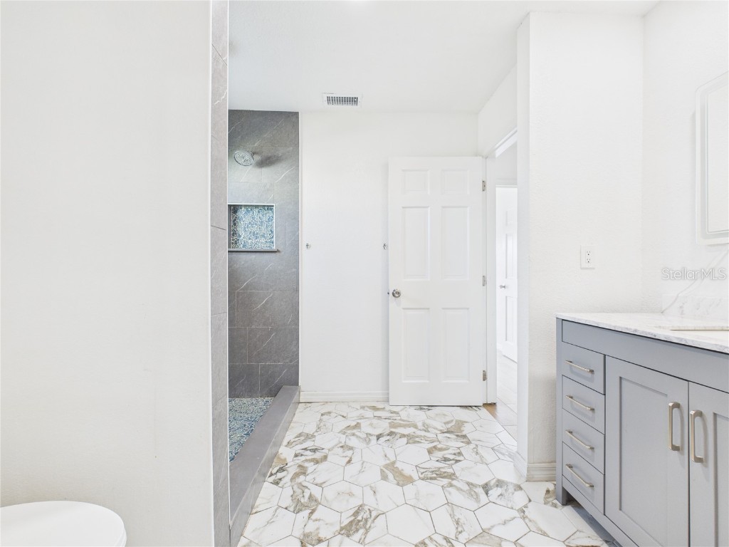 8050 Roxburgh Court Weeki Wachee FL 34613 OM714667 image6