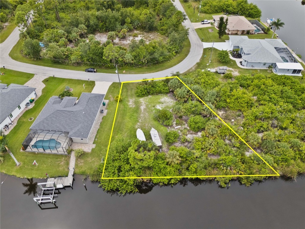 8050 Santa Cruz Drive Port Charlotte FL 33981 C7514431 image1