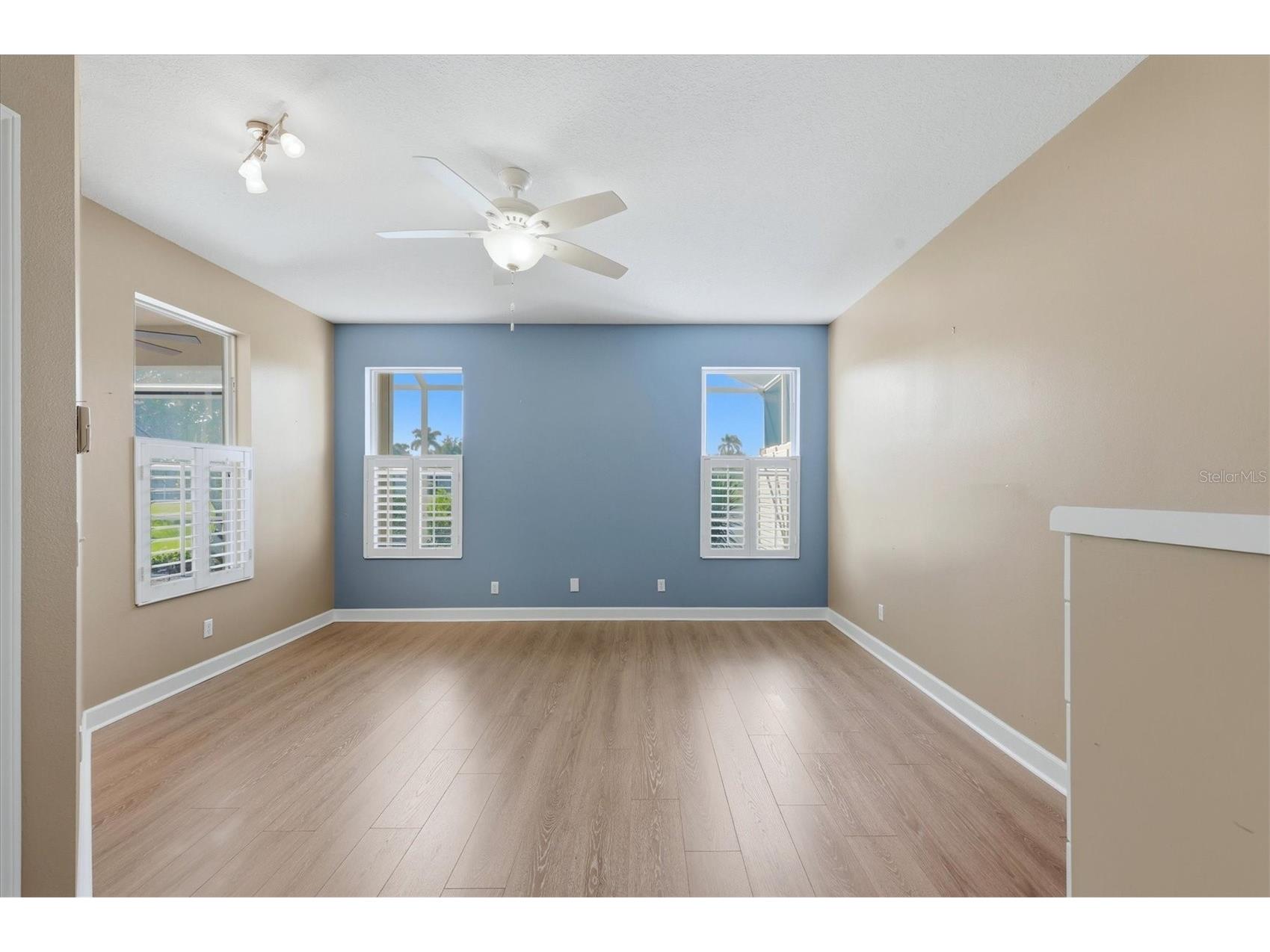 8050 Victoria Falls Circle Sarasota FL 34243 A4701002 image16