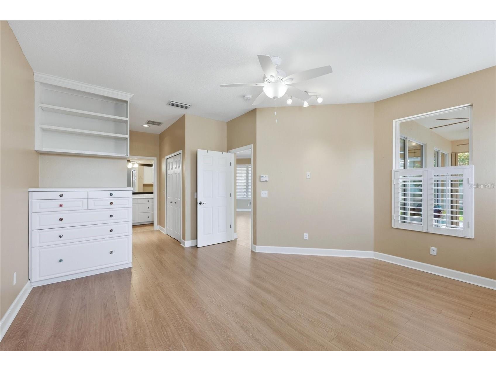 8050 Victoria Falls Circle Sarasota FL 34243 A4701002 image18
