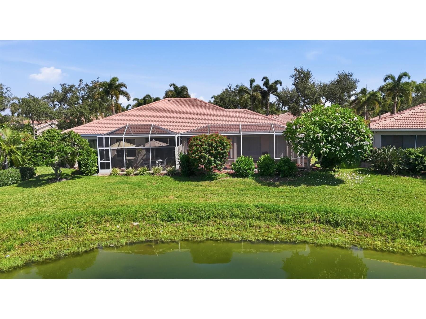 8050 Victoria Falls Circle Sarasota FL 34243 A4701002 image35