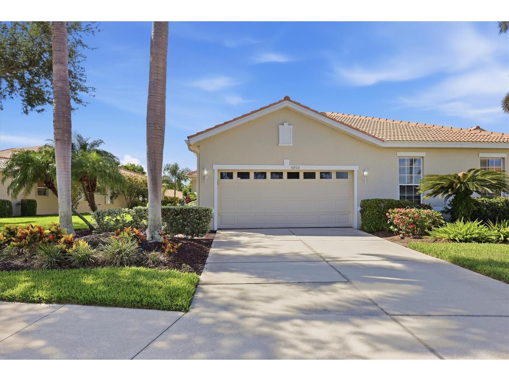 8050 Victoria Falls Circle Sarasota FL 34243 A4701002 image4