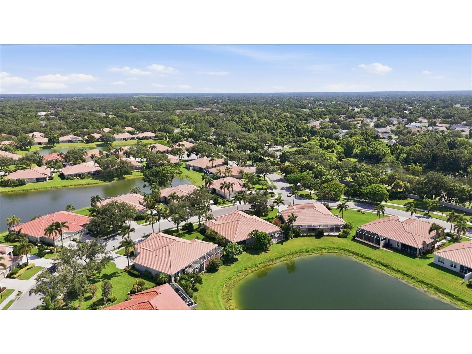 8050 Victoria Falls Circle Sarasota FL 34243 A4701002 image43