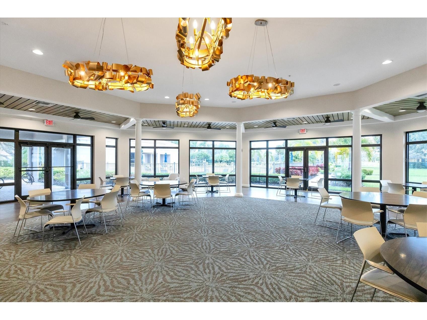 8050 Victoria Falls Circle Sarasota FL 34243 A4701002 image47