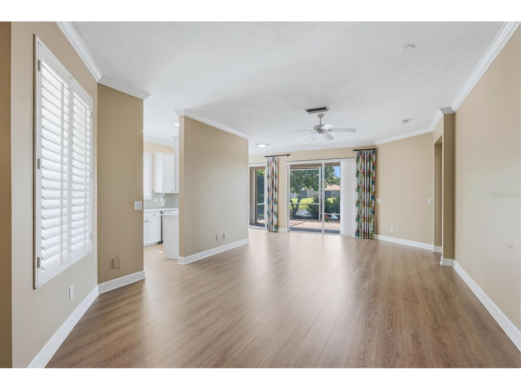 8050 Victoria Falls Circle Sarasota FL 34243 A4701002 image7