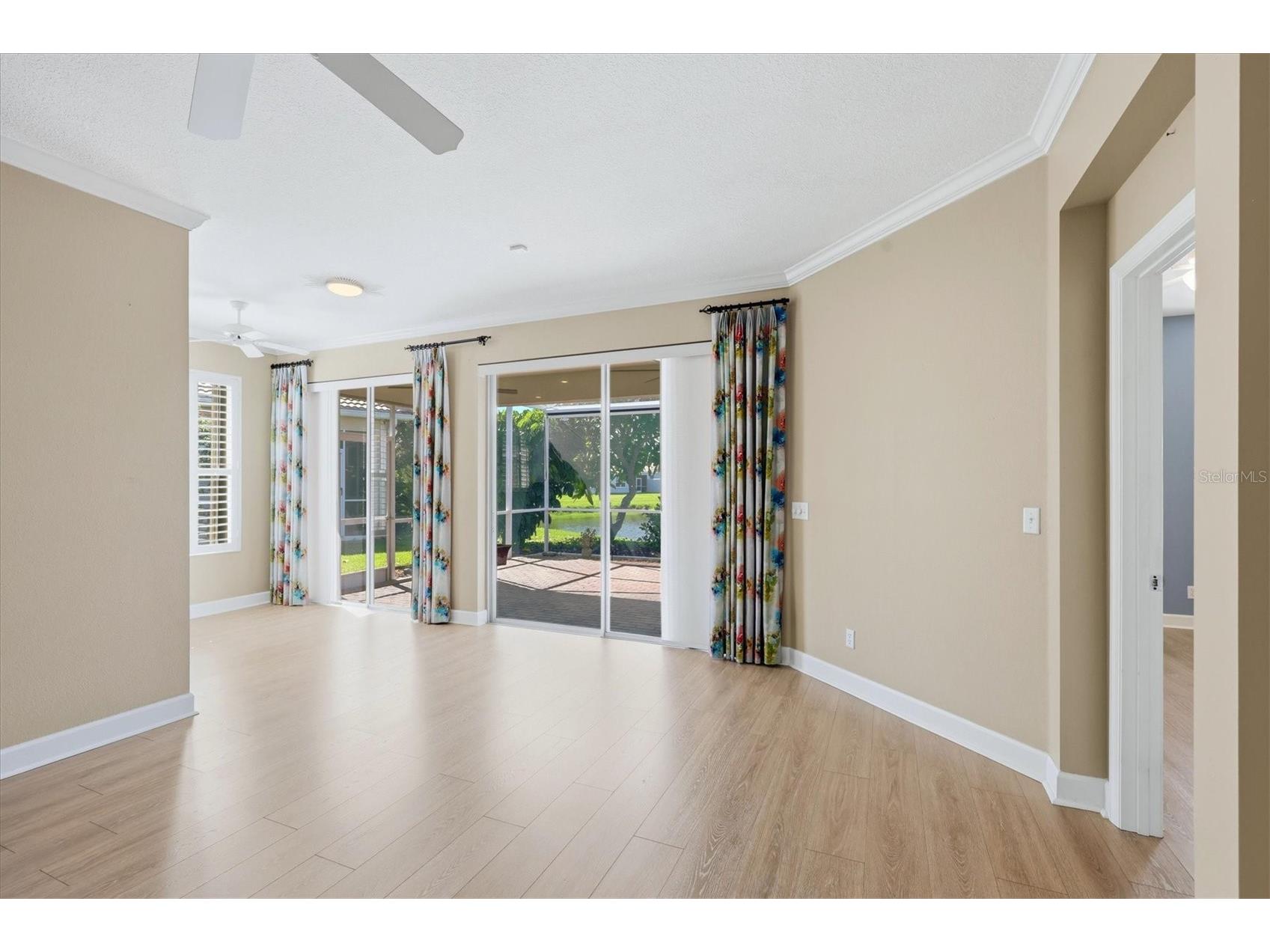 8050 Victoria Falls Circle Sarasota FL 34243 A4701002 image8