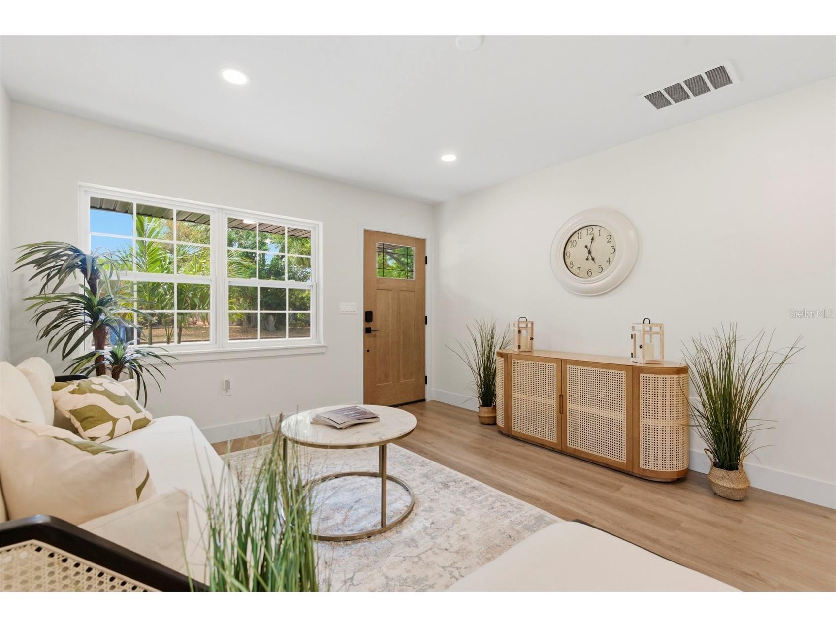 8051 26th Avenue N Saint Petersburg FL 33710 TB8493667 image10