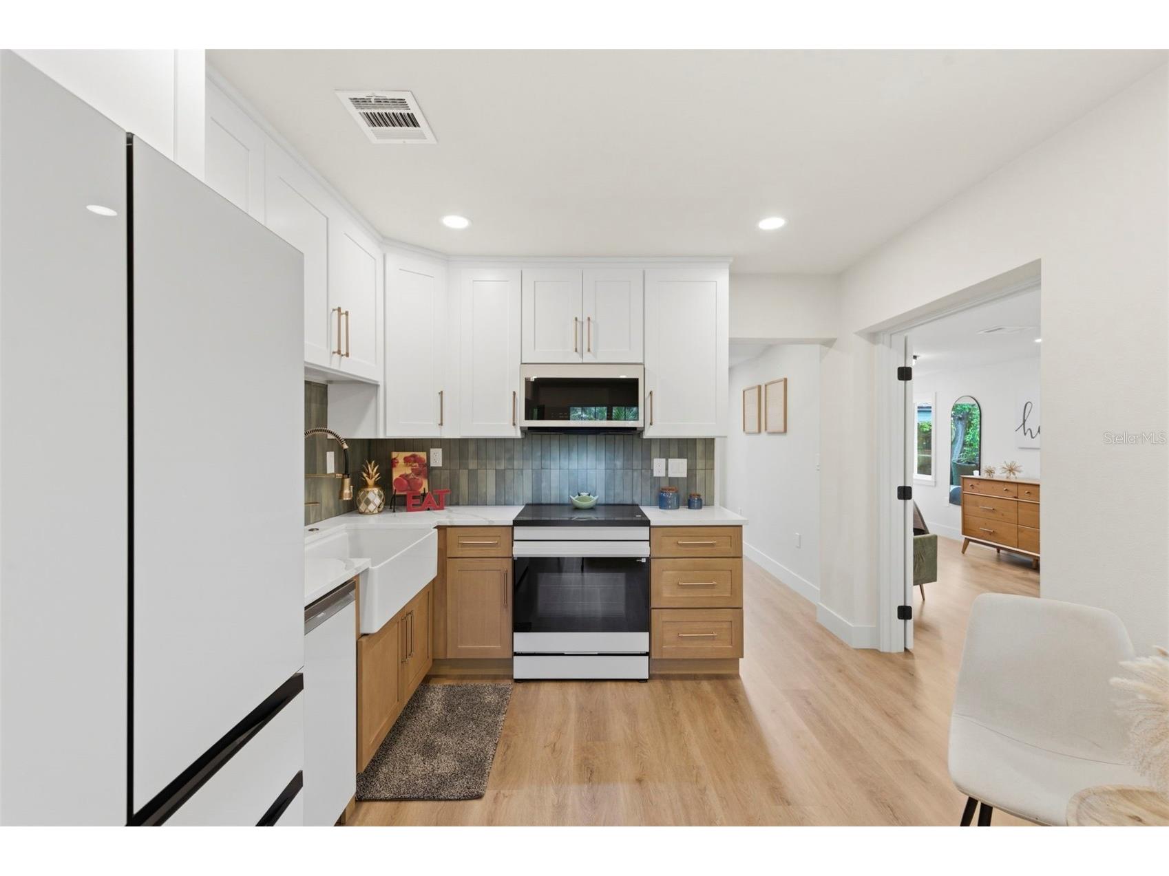 8051 26th Avenue N Saint Petersburg FL 33710 TB8493667 image14