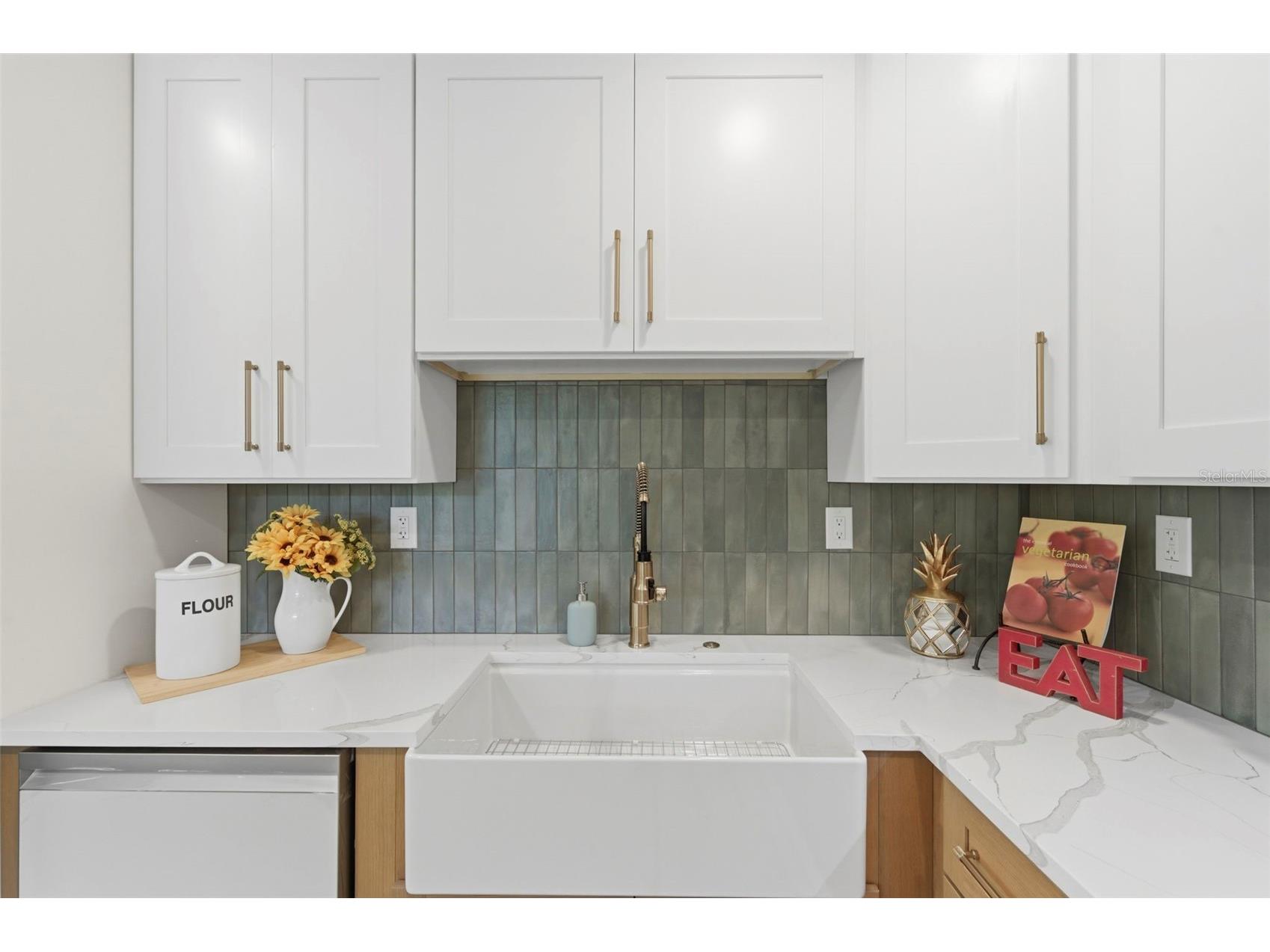 8051 26th Avenue N Saint Petersburg FL 33710 TB8493667 image17