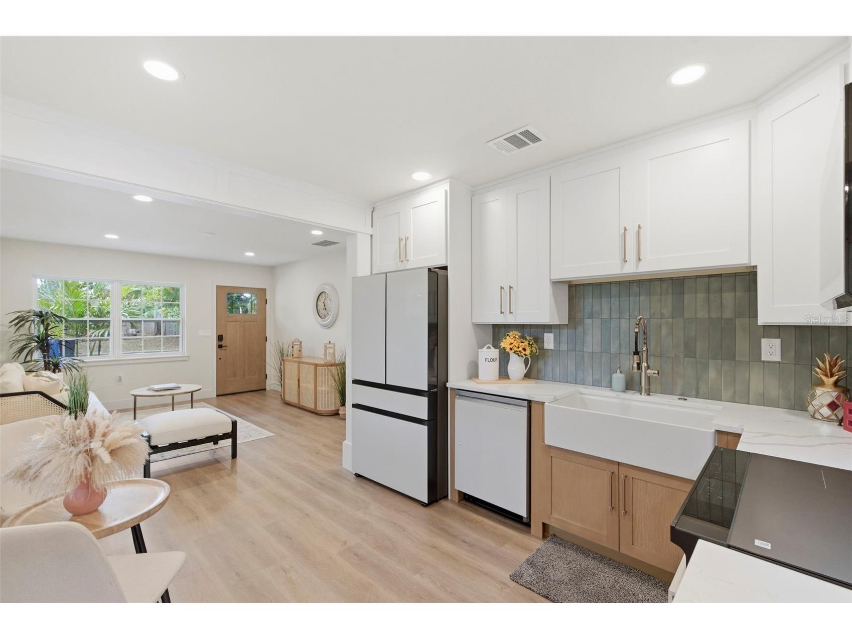 8051 26th Avenue N Saint Petersburg FL 33710 TB8493667 image19