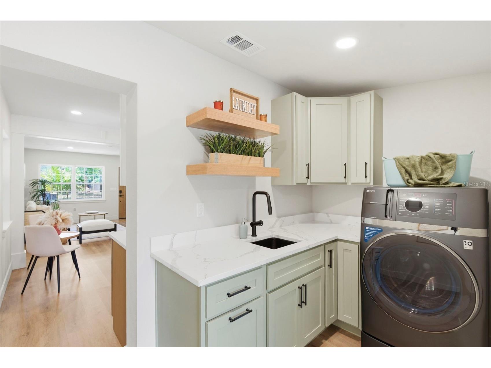 8051 26th Avenue N Saint Petersburg FL 33710 TB8493667 image22
