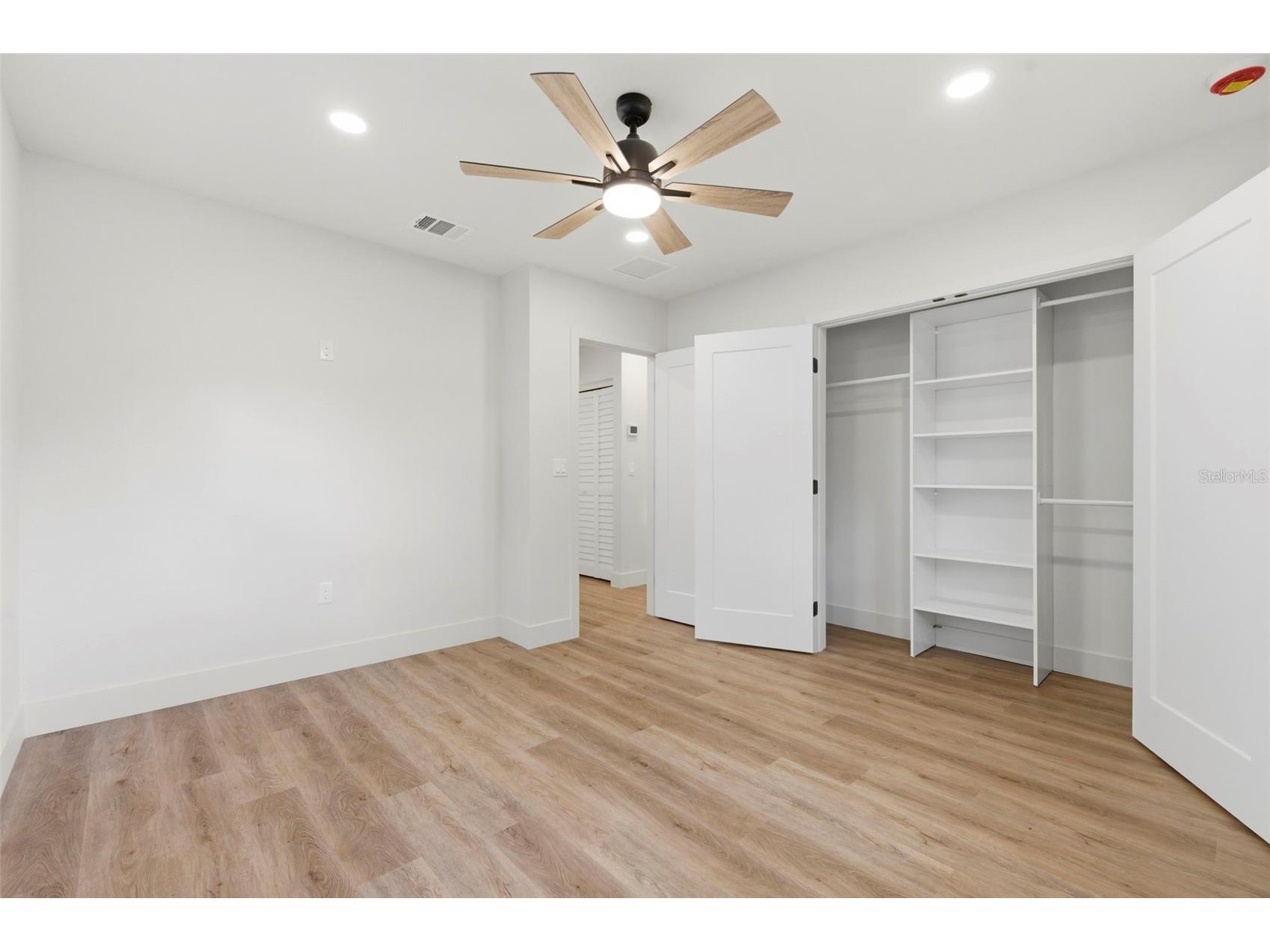 8051 26th Avenue N Saint Petersburg FL 33710 TB8493667 image31