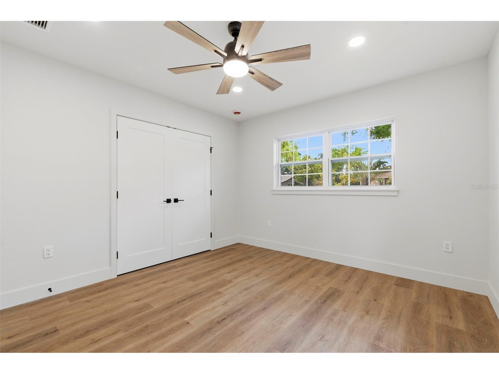 8051 26th Avenue N Saint Petersburg FL 33710 TB8493667 image32