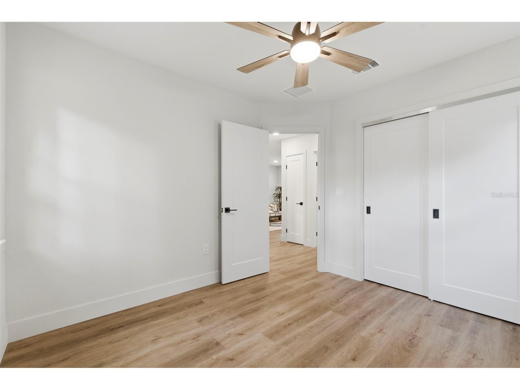 8051 26th Avenue N Saint Petersburg FL 33710 TB8493667 image35