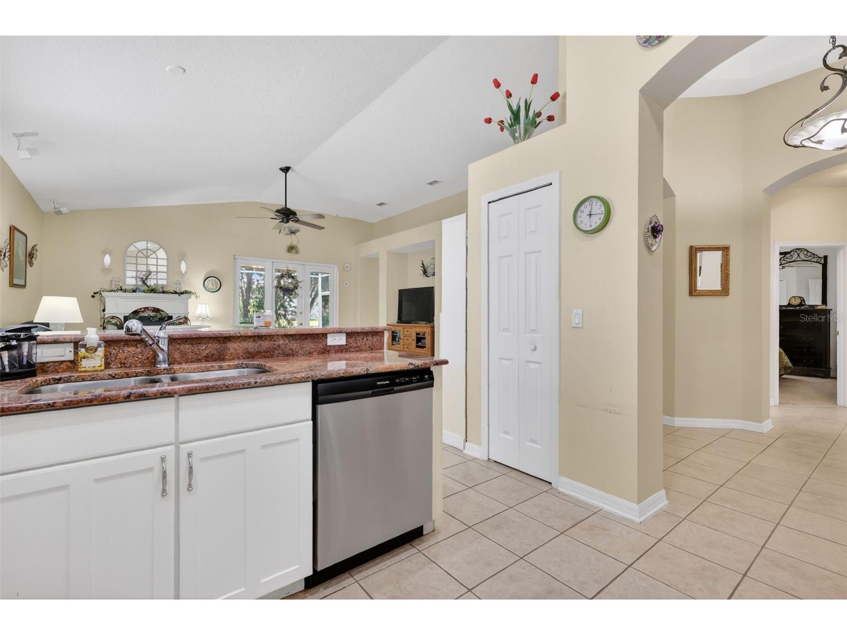 8051 Saint James Way Mount Dora FL 32757 G5113360 image16
