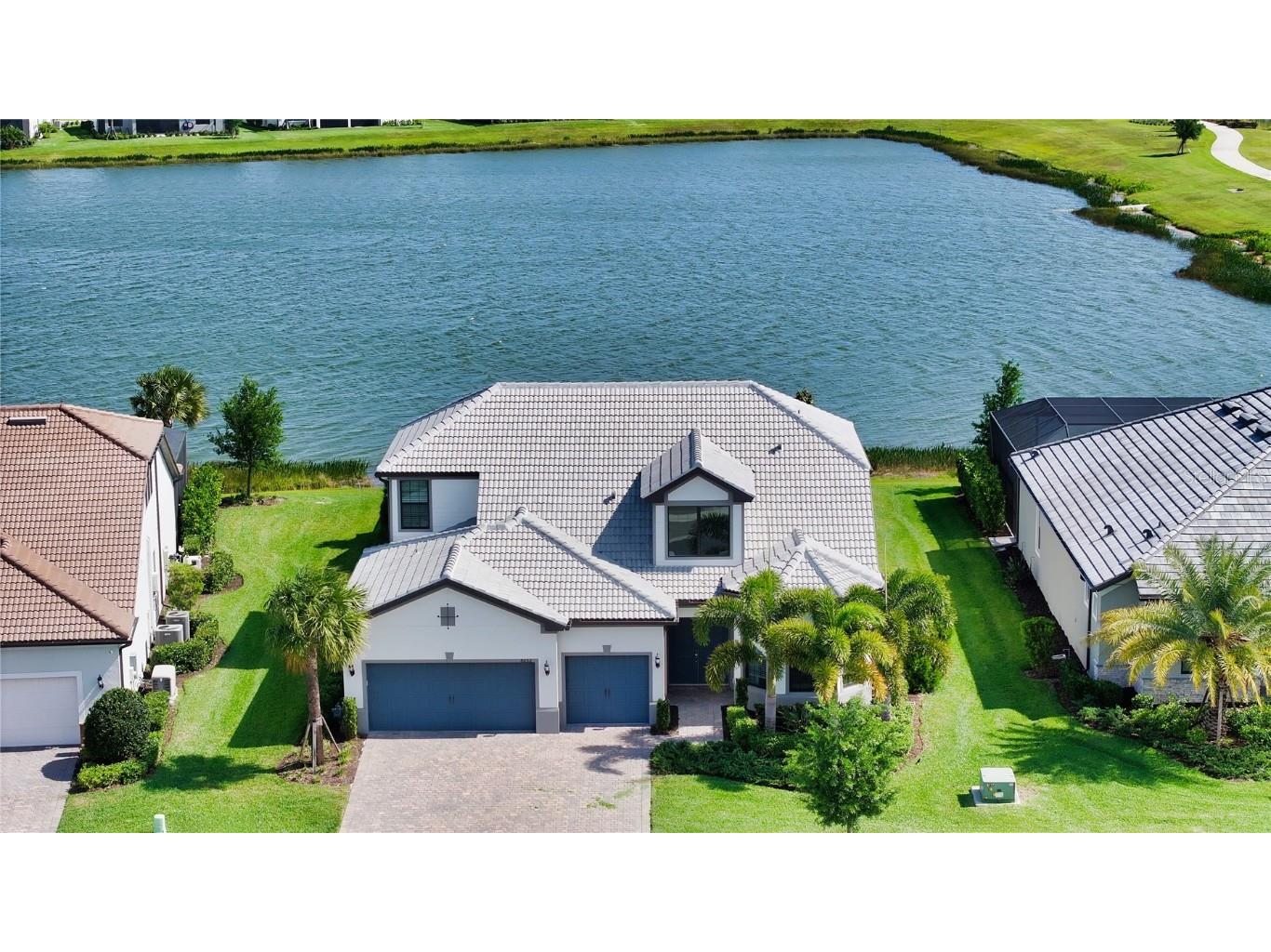 8052 Grande Shores Drive Sarasota FL 34240 A4606478 image1