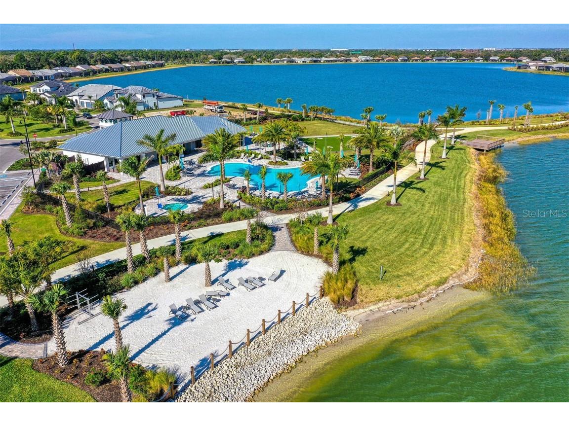 8052 Grande Shores Drive, Sarasota, FL, 34240 MLS A4606478 Edina