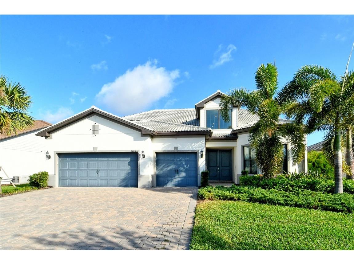 8052 Grande Shores Drive Sarasota FL 34240 A4635931 image1