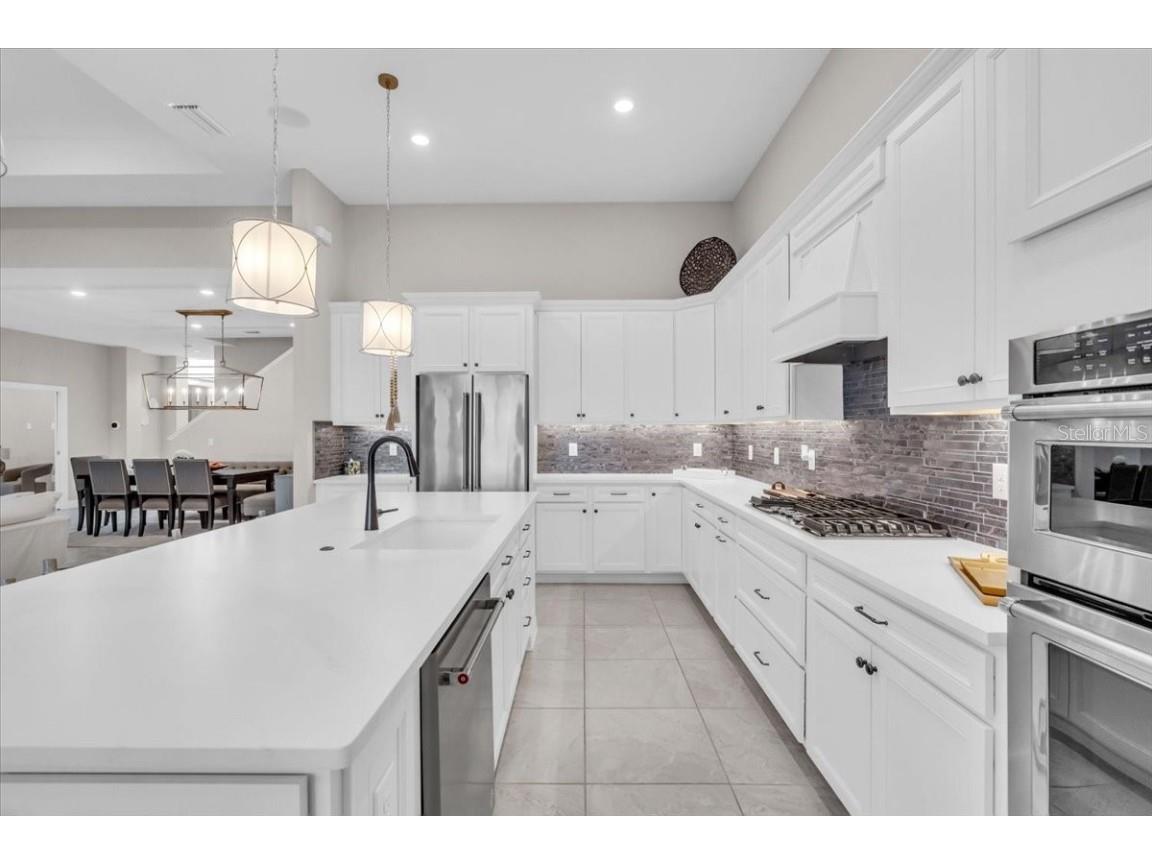 8052 Grande Shores Drive Sarasota FL 34240 A4635931 image10