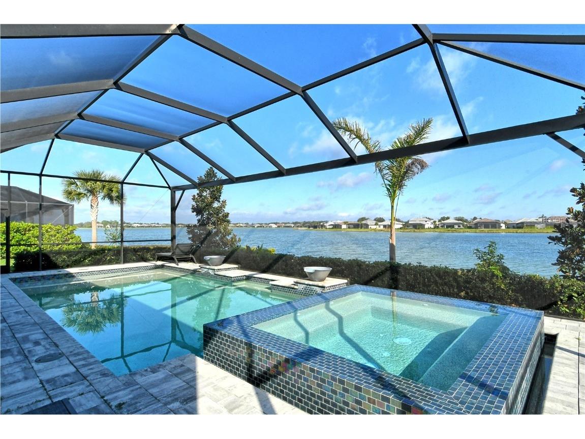 8052 Grande Shores Drive Sarasota FL 34240 A4635931 image2