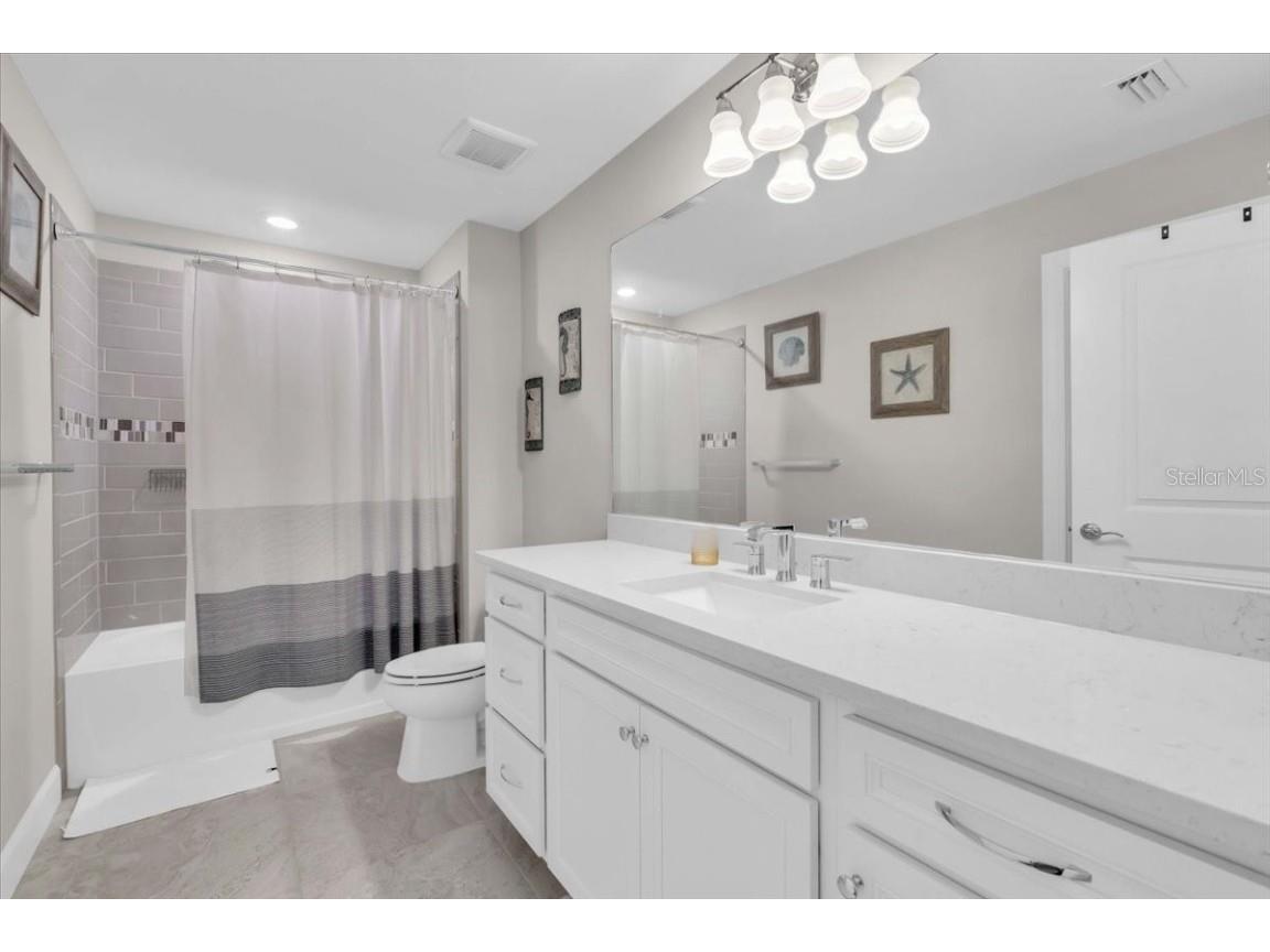 8052 Grande Shores Drive Sarasota FL 34240 A4635931 image30