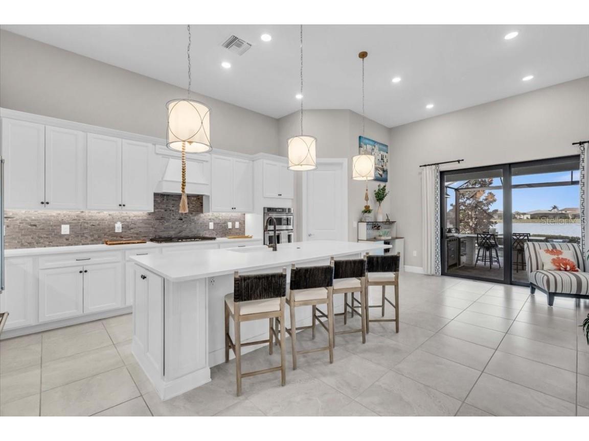 8052 Grande Shores Drive Sarasota FL 34240 A4635931 image9