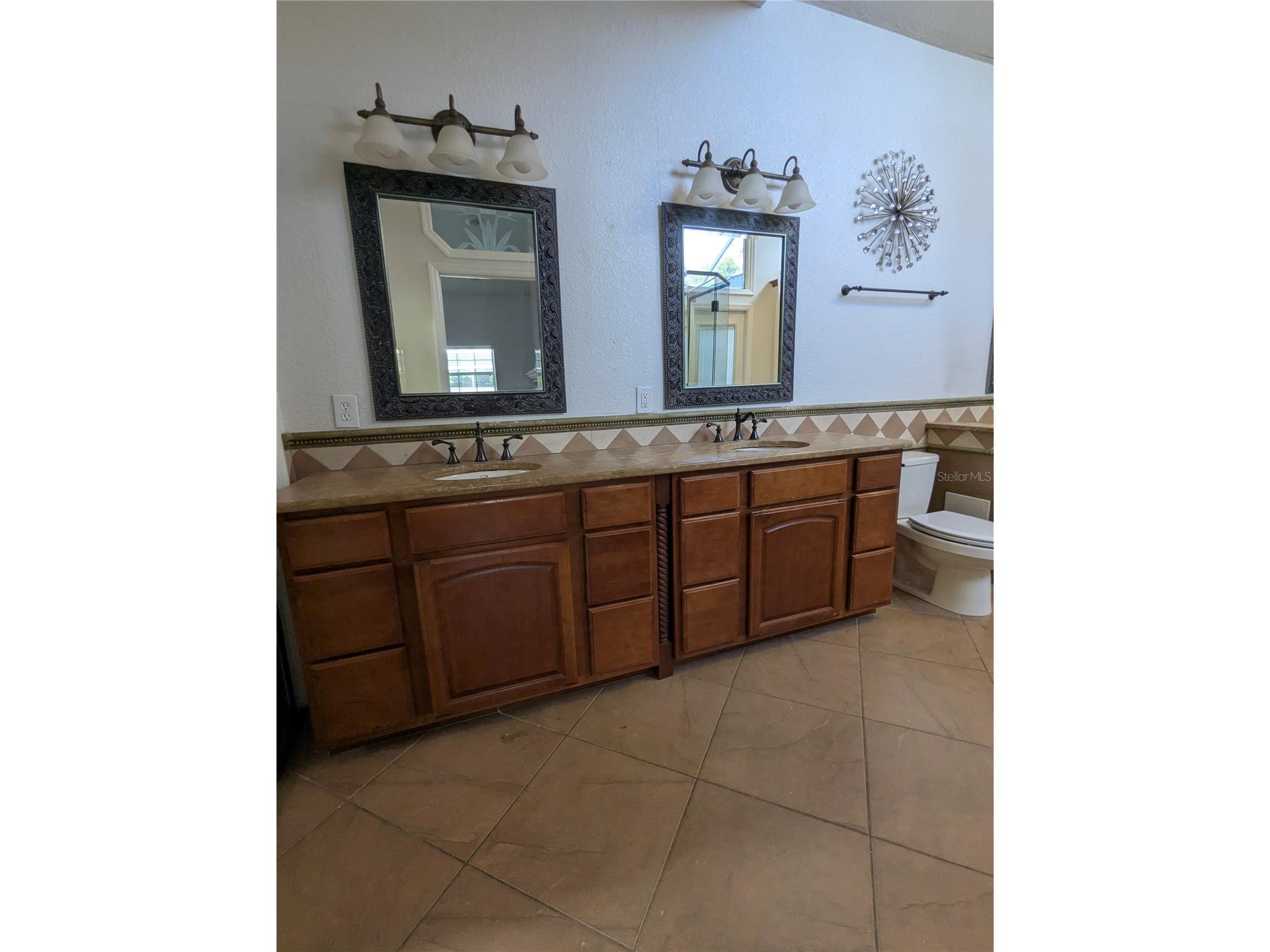 8052 Oak Park Road Orlando FL 32819 O6385605 image44