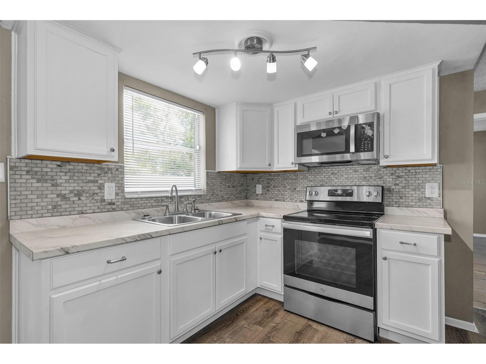 8053 Dedham Drive Port Richey FL 34668 TB8519450 image14