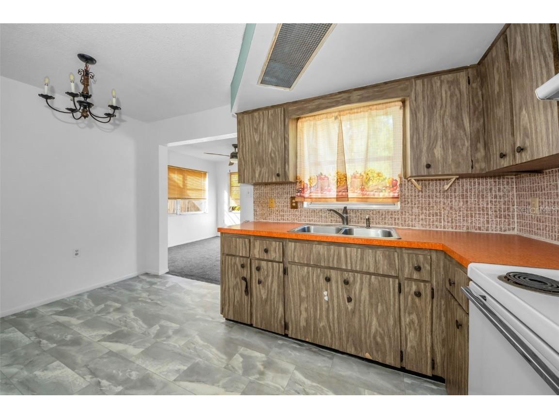 8053 Dedham Drive Port Richey FL 34668 W7876227 image18