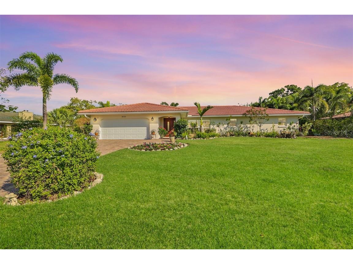 8053 Estates Drive Sarasota FL 34243 A4569550 image1