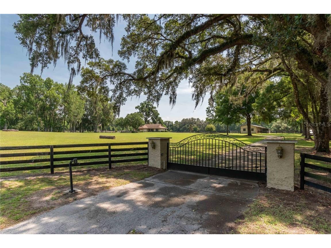 8055 NW 60th Avenue Ocala FL 34482 OM657719 image1