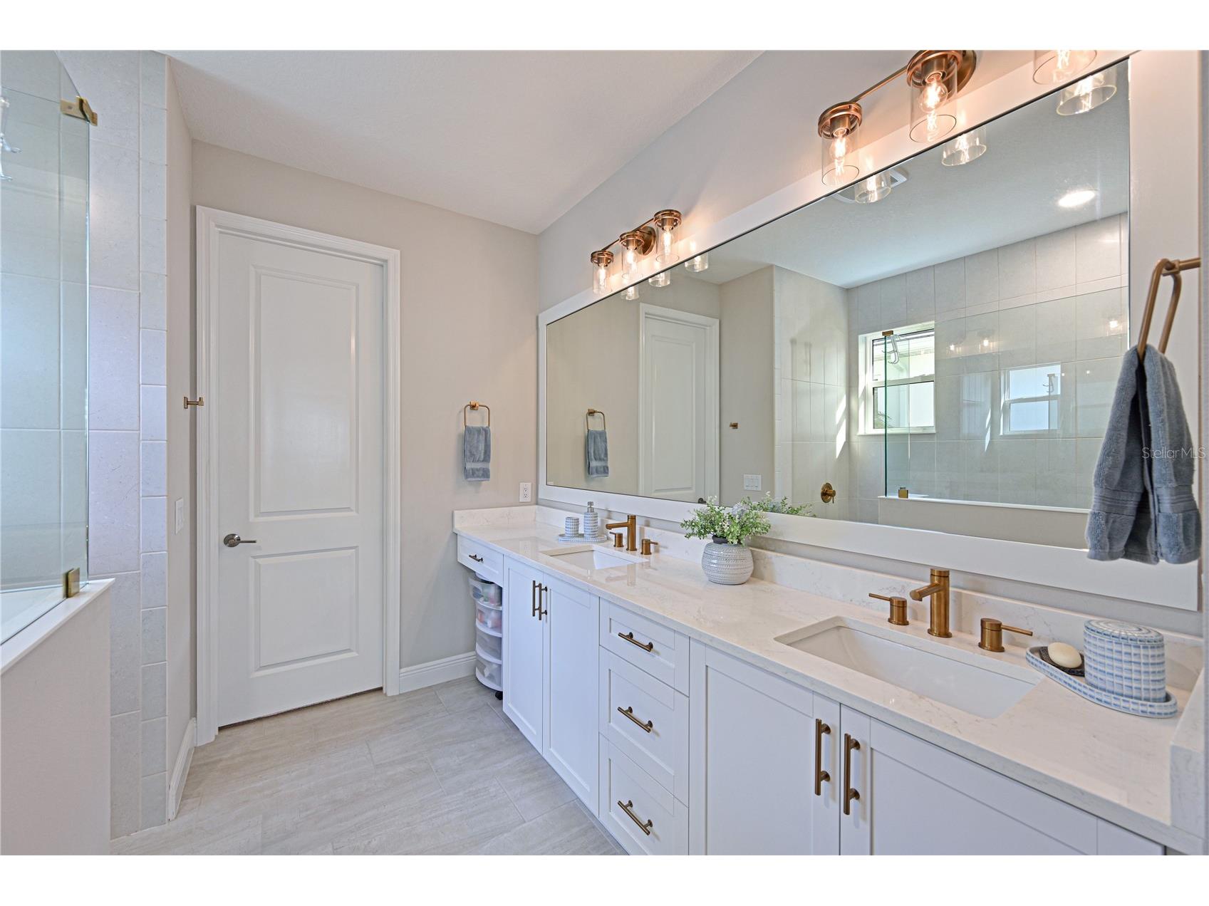 8055 Slipway Drive Sarasota FL 34240 A4680223 image15